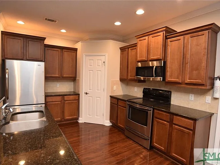 47 Weslyn Park Dr — Photo 2