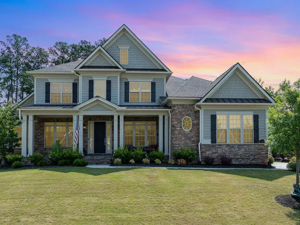 2825 Clifton Oaks Dr, New Hill, NC 27562