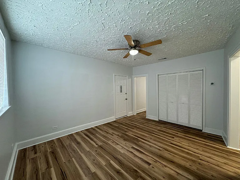 422 Magnolia Ave #1 — Photo 8