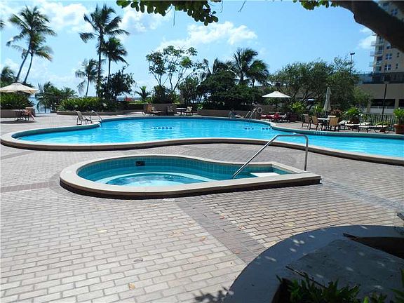 4th image of 540 Brickell Key Dr APT 1132