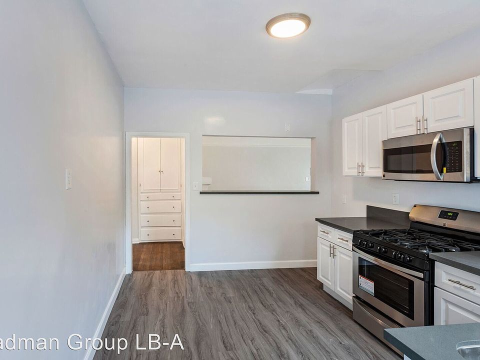 1st image of 1116 E 5th St APT 06