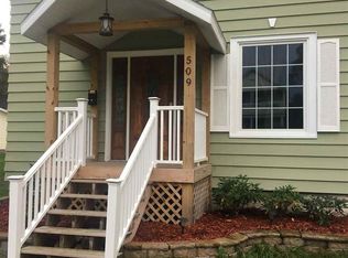 509 E A St, Iron Mountain, MI 49801