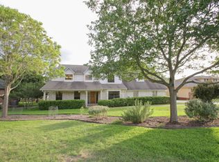 26031 White Eagle Dr, San Antonio, TX 78260