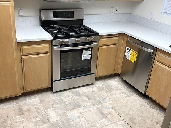 5th image of 961 E California Blvd Unit 218