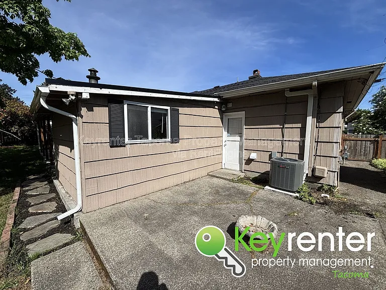 6818 87th St SW — Photo 25