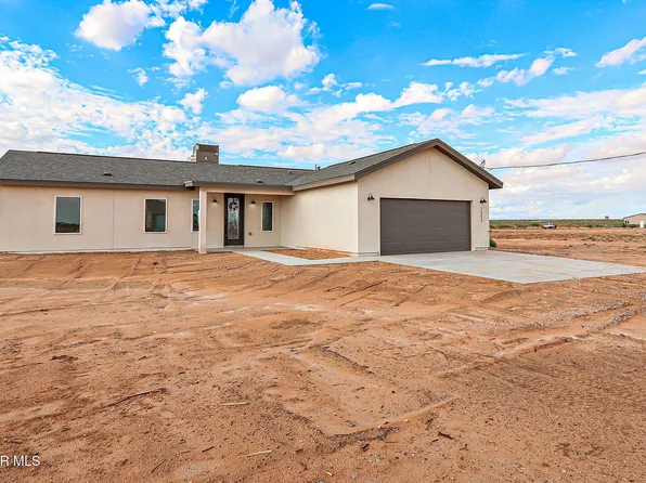 1409 Thar Desert Dr, Chaparral, NM 88081