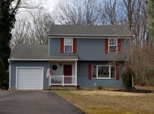 121 Hopkins Rd, New Egypt, NJ 08533