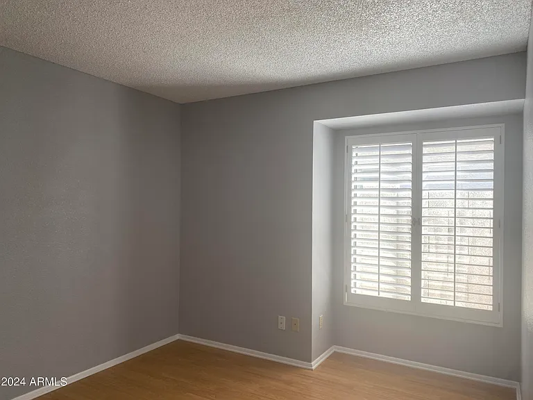 510 W Fellars Dr — Photo 14