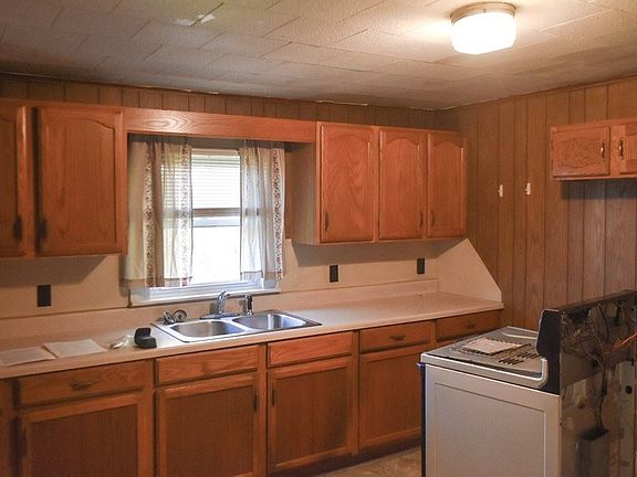 2nd image of 235 Gilman St