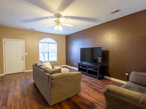 2nd image of 147 Richfields Ave