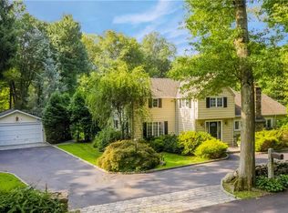 48 Paret Ln, Hartsdale, NY 10530