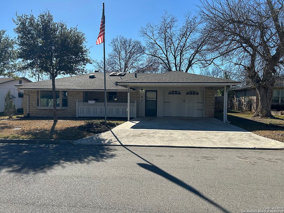 1st image of 607 BLUEBONNET DR