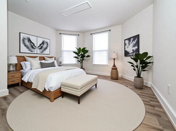 15 Girard Ave FLOOR 1