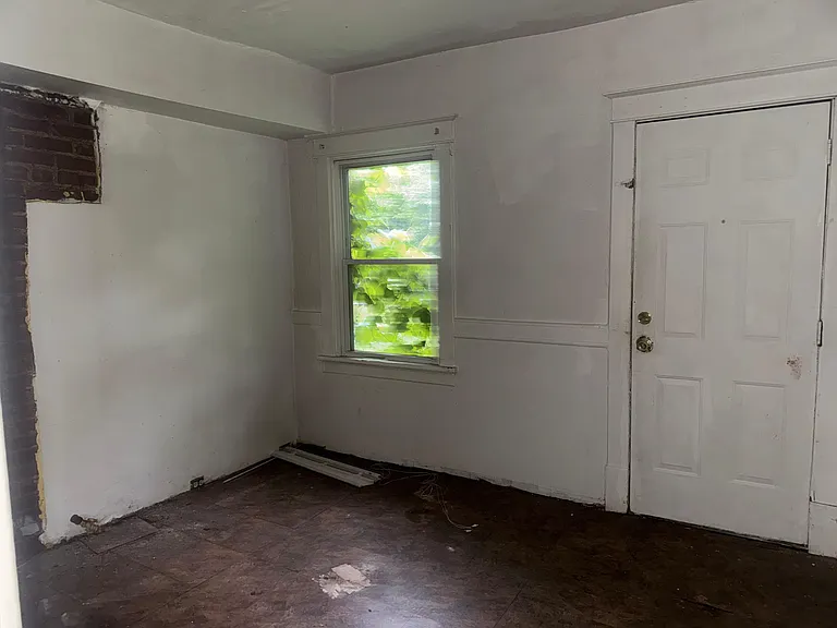 3738 Sylvan Pl — Photo 28