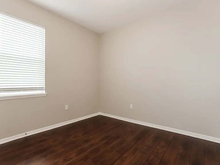 925 Krenson Woods Rd — Photo 13