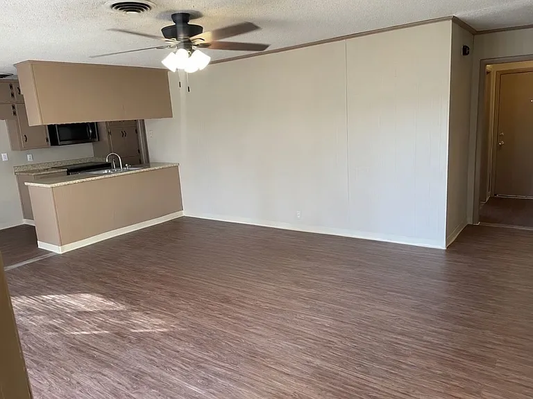 102 Forest Ln — Photo 4