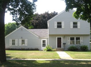 854 Lewis St S, Shakopee, MN 55379