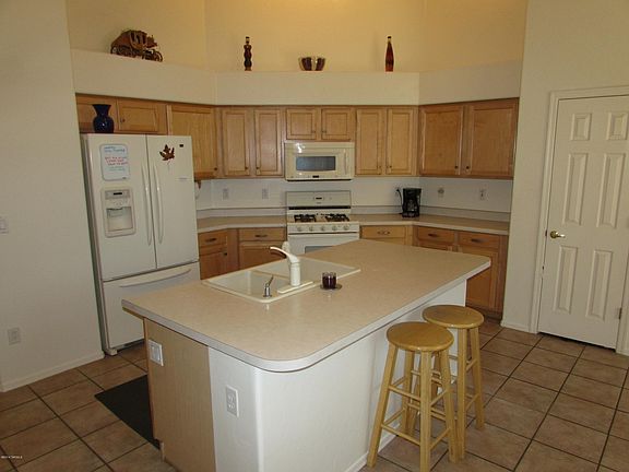 4th image of 1985 W Golden Rose Pl