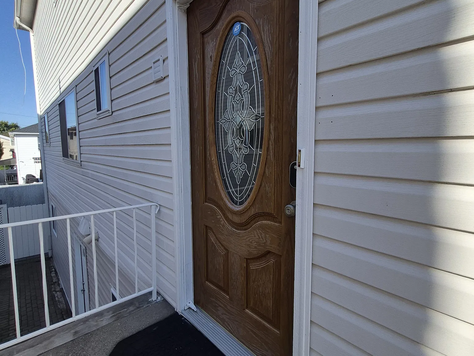 526 Buchanan Ave — Photo 4