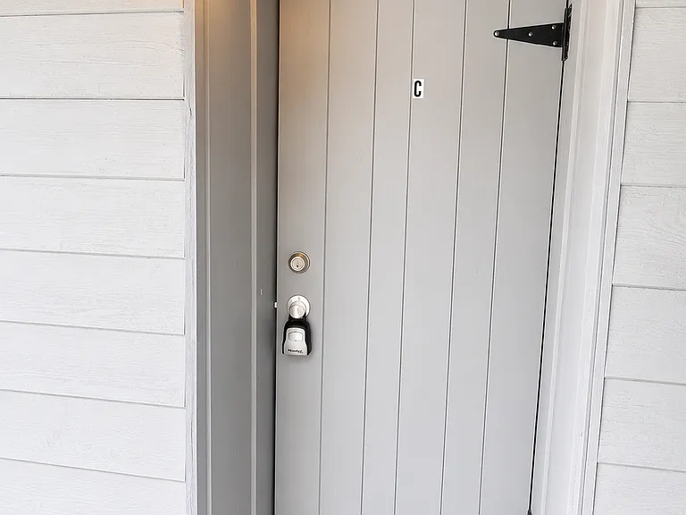 903 Johnston Ave #C — Photo 2