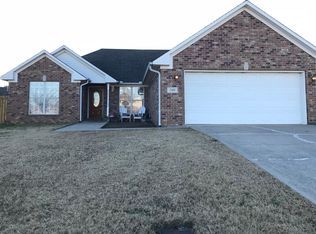 2345 Apple Blossom Ln, Conway, AR 72034