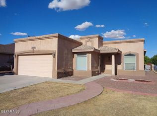 10960 Bullseye St, El Paso, TX 79934