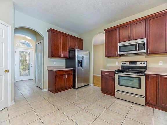 4th image of 2510 River Briar Blvd