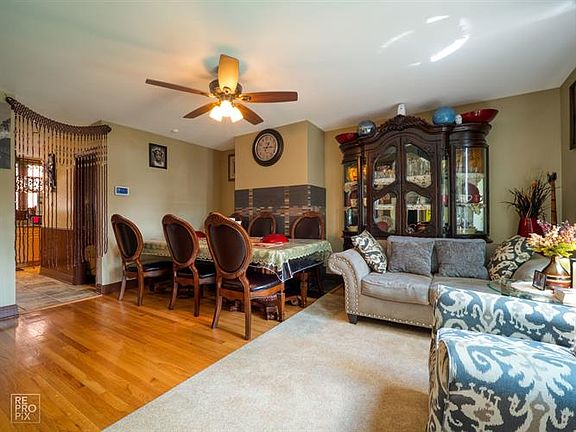 3rd image of 1574 Woodland Ave #A