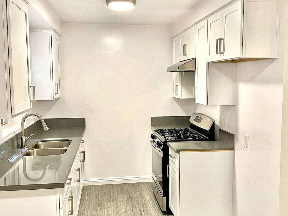 1st image of 12536 Oxford Ave #B