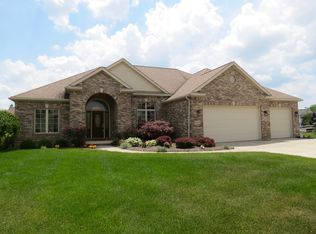 6012 Kinnis Ct, Sylvania, OH 43560
