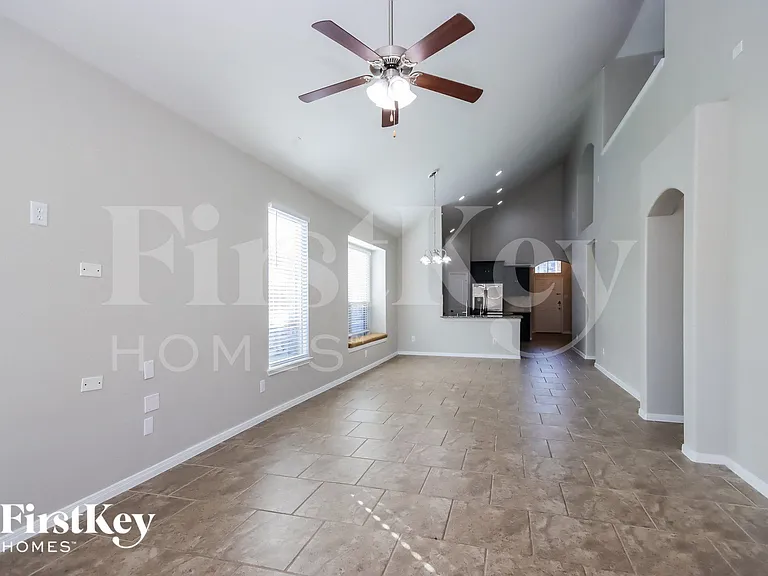 13207 Clover Creek Point Ln — Photo 4