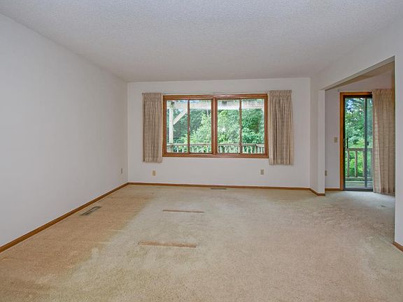 4th image of 16005 26th Ave N