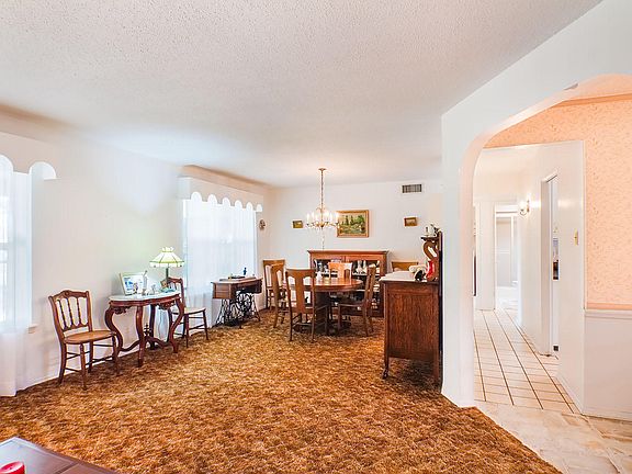 5th image of 10301 Allway Dr
