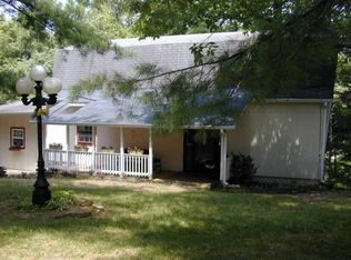 1613 Devlan Forest Ln, Signal Mountain, TN 37377