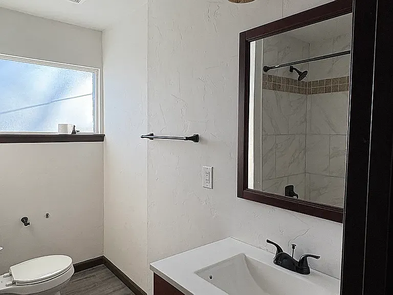 1211 Florence Ave — Photo 11