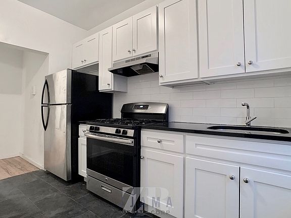4th image of 121 Parkside Ave APT 4