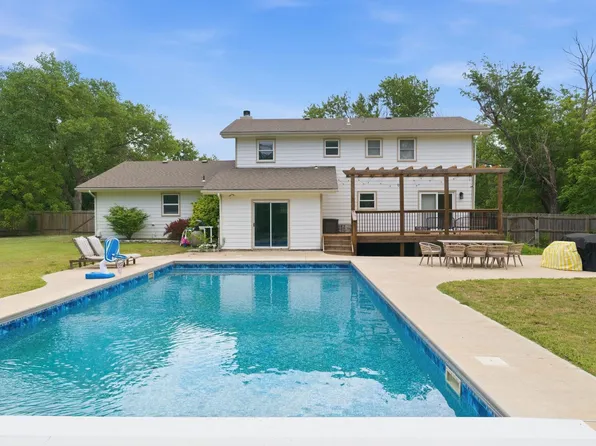 4645 N Hillcrest St, Wichita, KS 67220