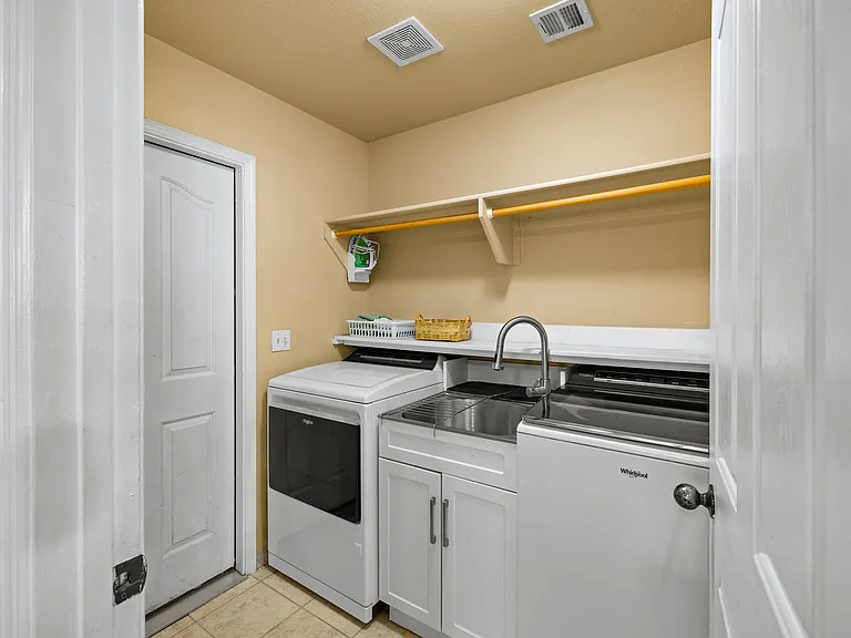 1303 Fountain Loop — Photo 27