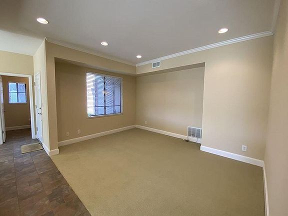 3rd image of 332 S Eagle Nest Ln