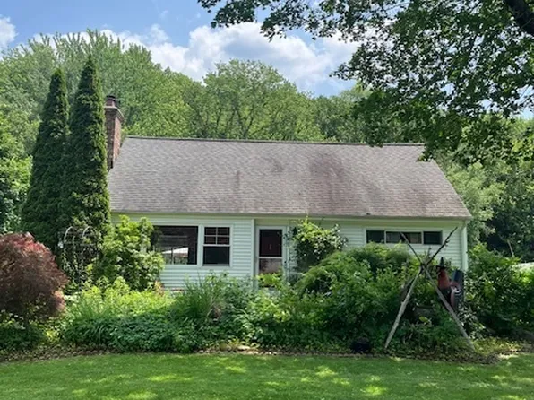 64 Hayes Road, Simsbury, CT 06081