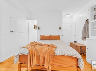 240 E 46th St APT 1B, New York, NY 10017