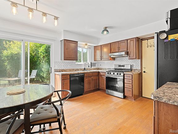 5th image of 3757 Oxley Dr