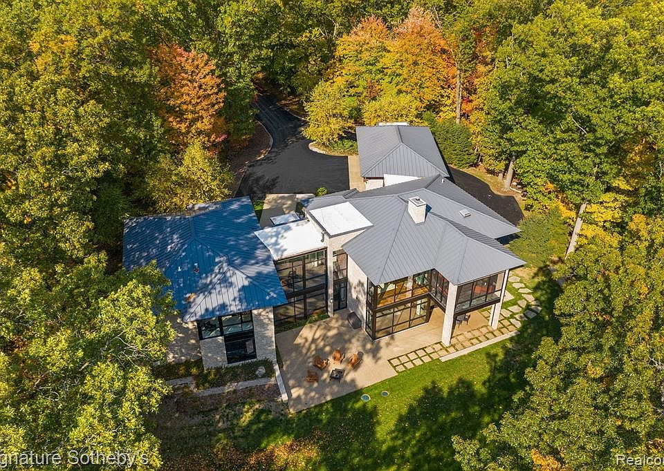 6956 Cooley Lake Rd, White Lake, MI 48383 MLS 20221054171 Zillow