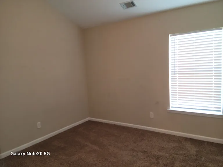 104 Clydesdale Ct — Photo 13