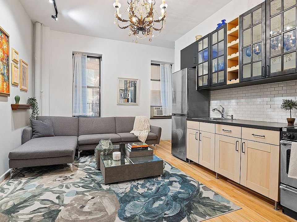 1st image of 140 W 69th St APT 61A