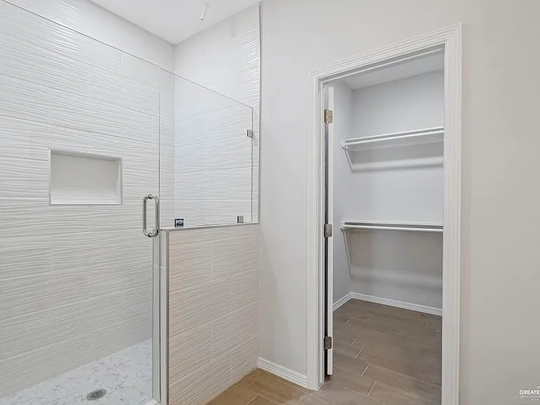 2901 W Driftwood St #1 — Photo 9