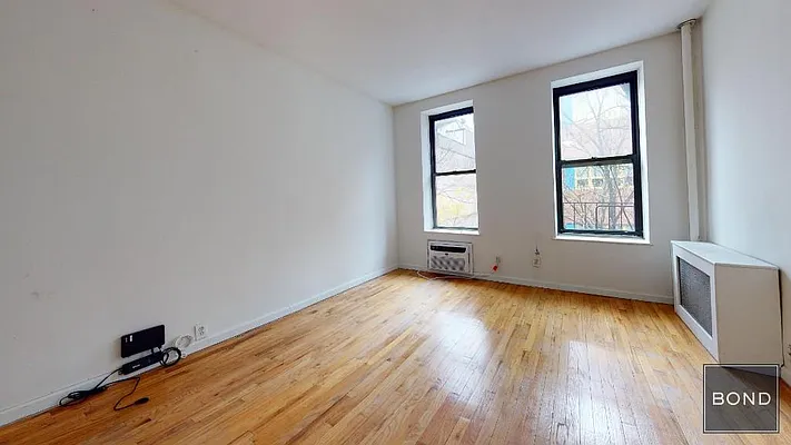 Rented by Bond New York | media 5