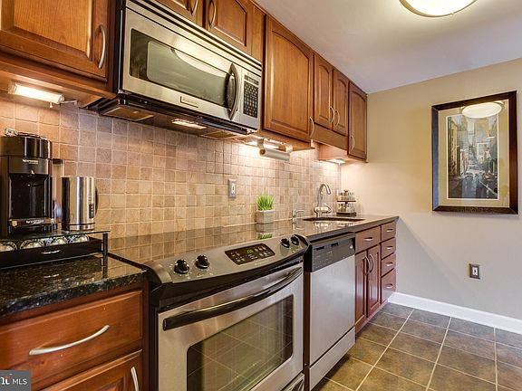 5th image of 6300 Stevenson Ave APT 617