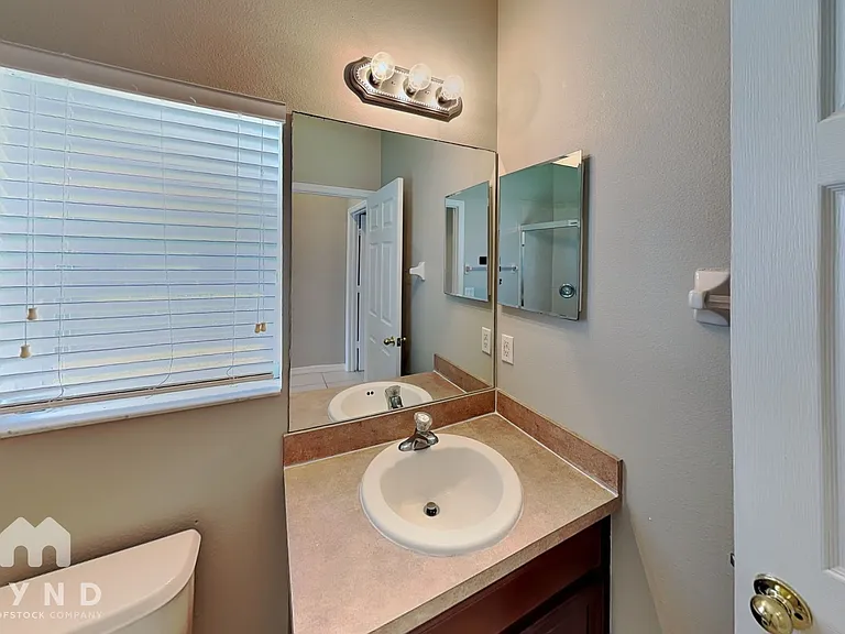 1460 Travertine Ter — Photo 19