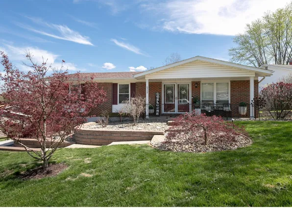 6338 Charlay Dr, Imperial, MO 63052